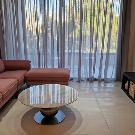 מלון דירות Hypnos Park View
