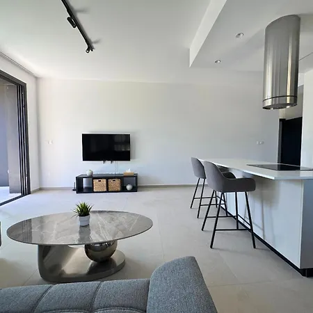 Ξενοδοχείο με διαμερίσματα Hypnos Park View 3*